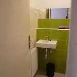 بيت شباب Vrba