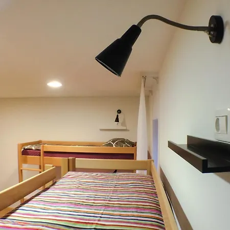 Vrba Hostel *