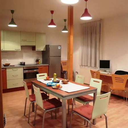 Vrba Hostel *